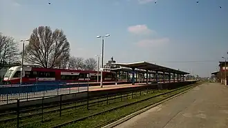 Widok peronów stacyjnych po modernizacji