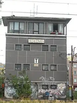 Budynek nastawni na stacji Wołomin