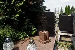 Grób prof. Stanisława Filipeckiego na cmentarzu parafialnym w Michałowicach