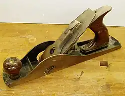 duży strug metalowy do prac przy krawędziach wklęsłych