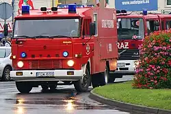 Wóz strażacki podczas akcji gaśniczej (2017)