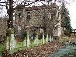 Dwór na Starołęce Wielkiej, ulica Skoczowska 19