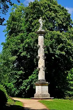 Kolumna kapitana Tomasza Grenville w Stowe Landscape Gardens, Buckinghamshire