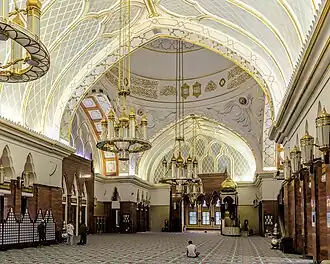 Wnętrze meczetu (2019)