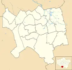 Mapa konturowa gminy Sutton, u góry nieco na prawo znajduje się punkt z opisem „BedZED”