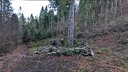 Szałas kamienny na Cisowej Grapie