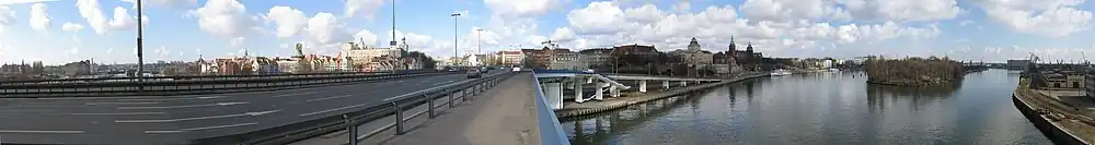 Panorama miasta z nadodrzańskiej estakady na Trasie Zamkowej