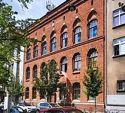 ul. Smoleńsk 7Szkoła Miejska, obecnie Szkoła Podstawowa nr 4 (proj. Maciej Moraczewski, 1877–1881)