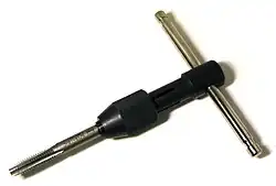 Pokrętka z gwintownikiem