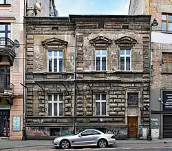 ul. Długa 53Kamieniczka (proj. Sebastian Jaworzyński, 1885).