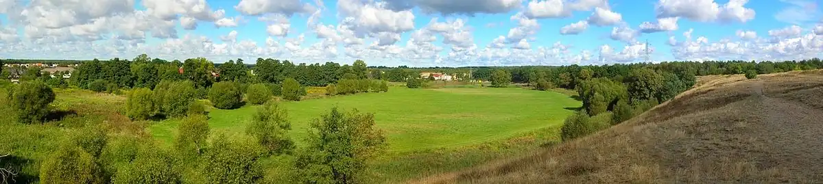 Granica teras dolinnych na Jachcicach: niskiej nadzalewowej (Miejska Dolina Brdy) i wyższej pradolinnej (Terasa Bydgoska)