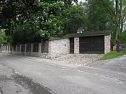 11. Brama wjazdowa do dworku Tetmajerówka, ul. Tetmajera 36