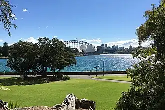 Widok z Farmy Cove na Operę w Sydney.