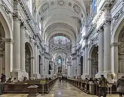 Wnętrze kościoła Teatynów w Monachium