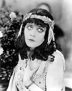 Theda Bara (1918)