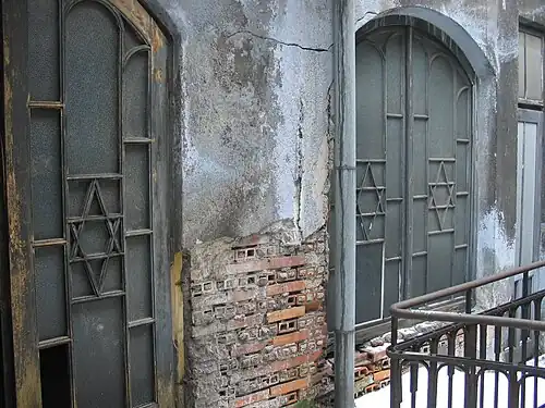 Okno z gwiazdą Dawida