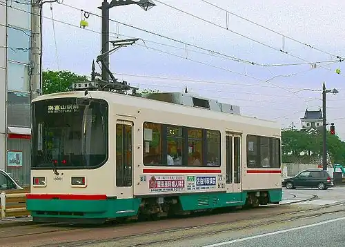 Tramwaj serii 8000