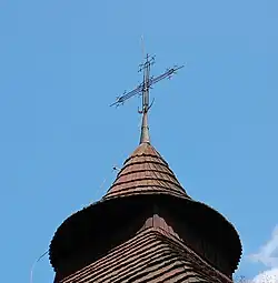 Zwieńczenie wieży nad nawą