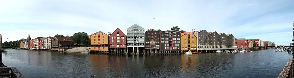 Panorama Trondheim w 2006 roku.