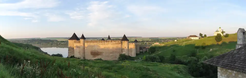 Panorama twierdzy w Chocimiu (lipiec 2011)