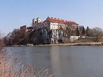 Wzgórze Klasztorne zza Wisły