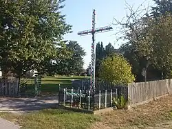 Krzyż przydrożny w Gorzyckiej części Borków