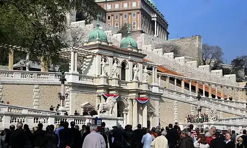 Odtworzone schody zamkowe