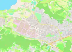 Mapa konturowa Velenje, blisko dolnej krawiędzi nieco na prawo znajduje się punkt z opisem „Grajski grič”