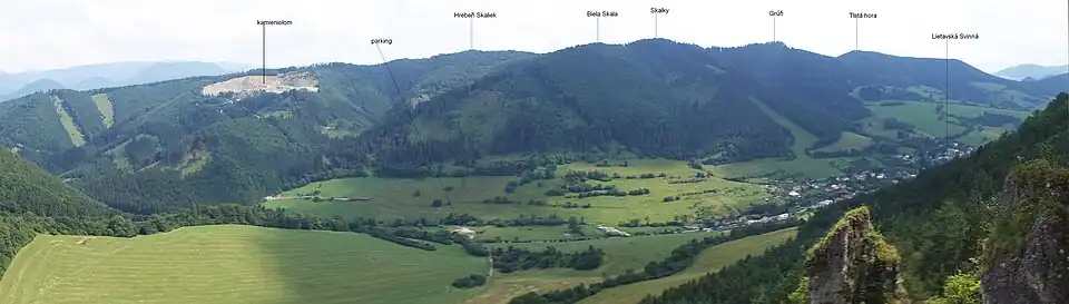 Widok na Skalky z Zamku Lietava