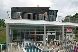 Basen przepływowy i salon masaży