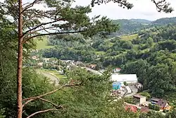 Widok z platformy widokowej w kierunku doliny rzeki Poprad