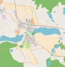 Mapa konturowa Węgorzyna, w centrum znajduje się punkt z opisem „Parafia pw.WniebowzięciaNajświętszej Maryi Pannyw Węgorzynie”