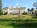 Pałac od strony parku
