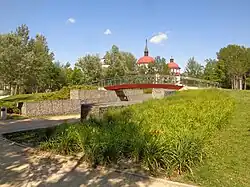 Mostek w środkowej części parku