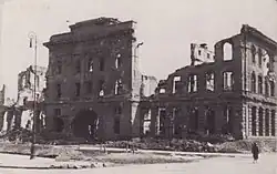 Ruiny Poczty Głównej (widok od pl. Napoleona)
