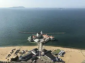 Wysepka Marizon i zatoka Hakata widziane z Fukuoka Tower