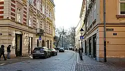 Widok na południe na skrzyżowaniu z ulicą Gołębią