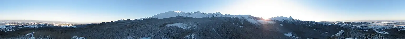Zimowa panorama 360° ze szczytu