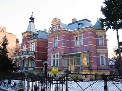 Pałacyk przy al. Hallera 6-8