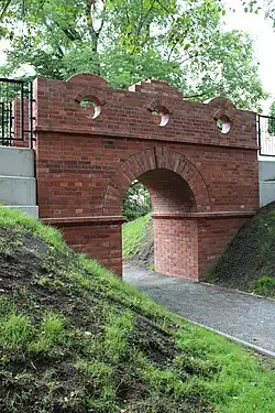 Odświeżony i wyremontowany mostek