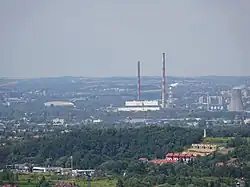 Wzgórze Kaim, widok z Sierczy. W tle - Kraków i Elektrociepłownia w Łęgu