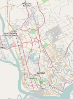 Mapa konturowa Rangunu, blisko dolnej krawiędzi nieco na prawo znajduje się punkt z opisem „Katedra Najświętszej Marii Panny w Rangunie”