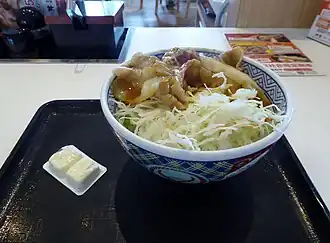 Shōgayaki z kapustą