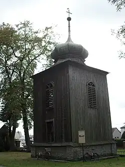 Zabytkowa dzwonnica﻿(inne języki)