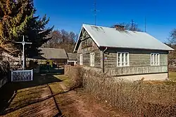 Ul. Wczasowa 19, krzyż z 1982r.