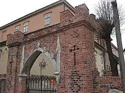 Brama główna z XIX wieku