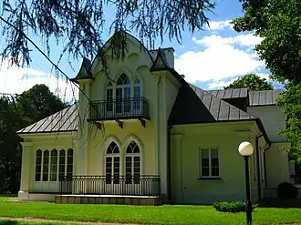 Dwór w Roskoszy - elewacja wschodnia