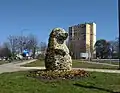 Zgierski jeż - figura roślinna na osiedlu Kurak