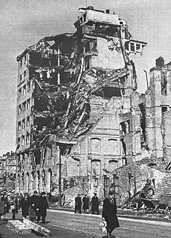 Gmach Centrali PKO po zniszczeniach dokonanych w 1944